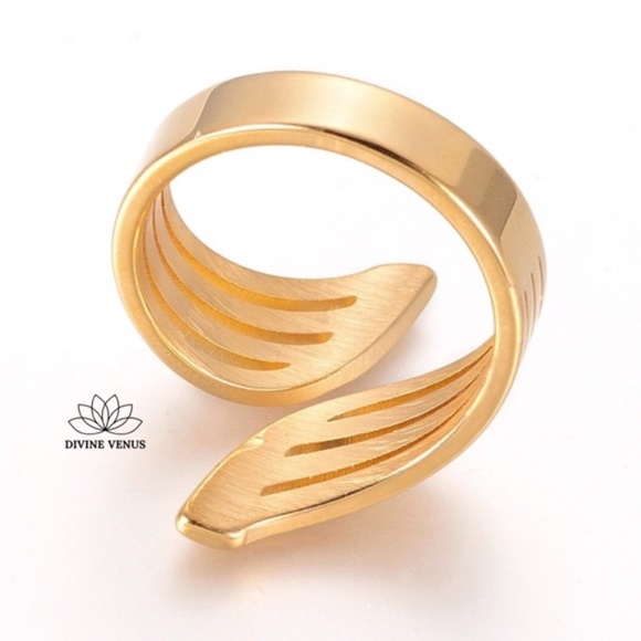 Cuff Finger Ring | Gold Plated Stainless Steel - Picture 3 of 6